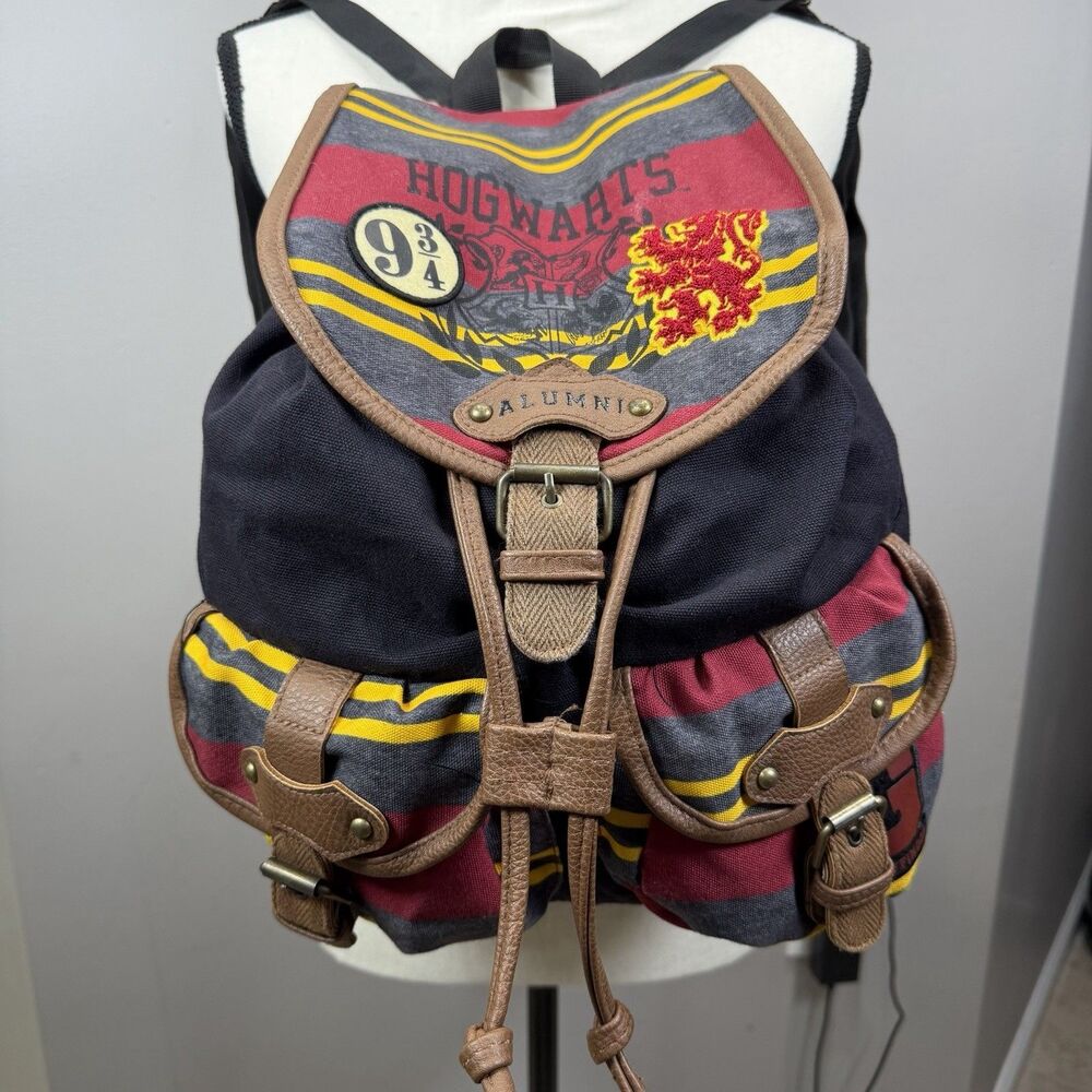 Harry Potter Hogwarts Alumni Gryffindor Knapsack Backpack 9 3/4
